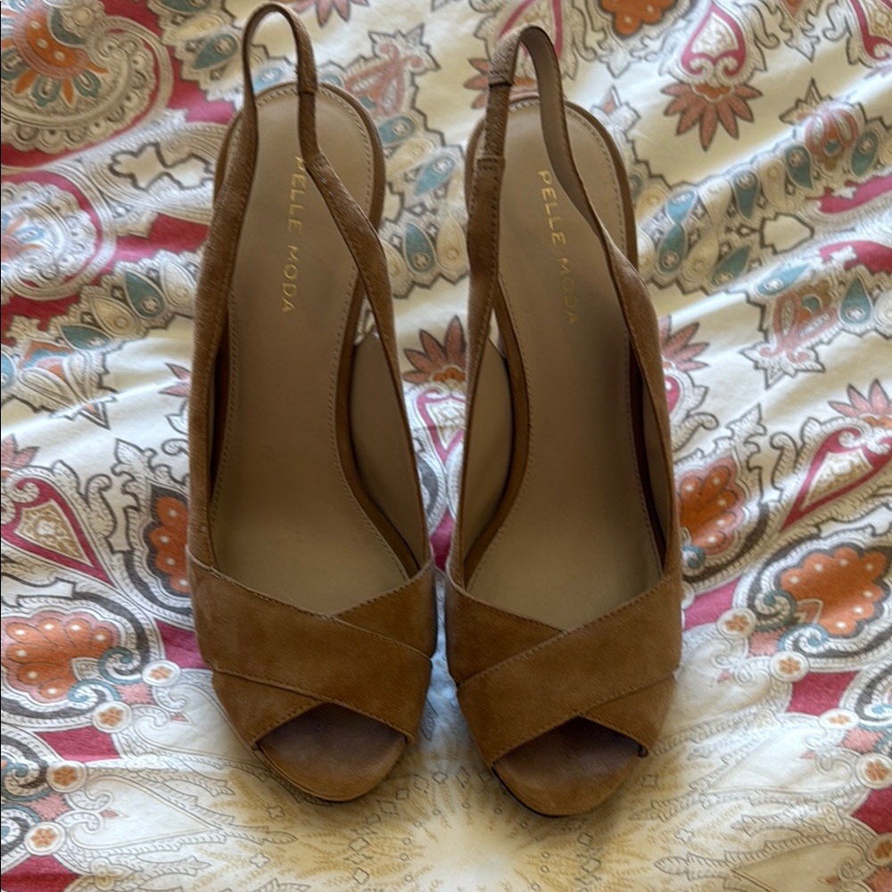 Pelle Moda Tan Slingback Stiletto Heels